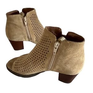 VIONIC Chryssa Peep Toe Tan Zipper Suede Booties